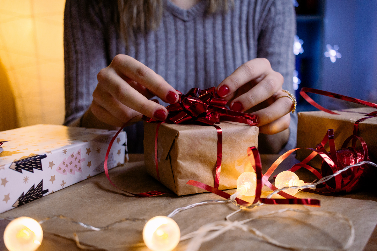 Jak dobrze rozplanować pakowanie prezentów na święta Bożego Narodzenia?